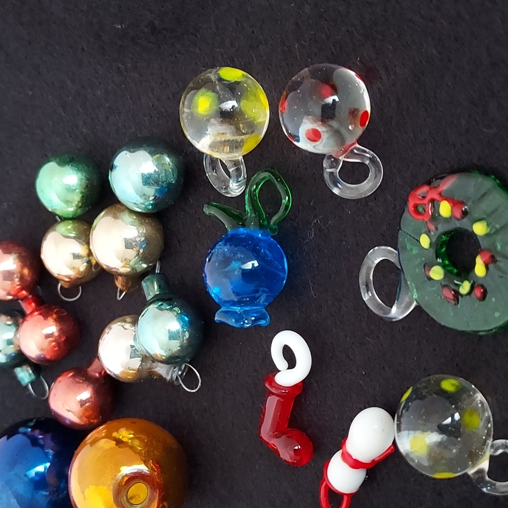 28pc Lot of Vintage Mini Christmas Tree Ornaments Blown Glass & Glass - Picture 3 of 6